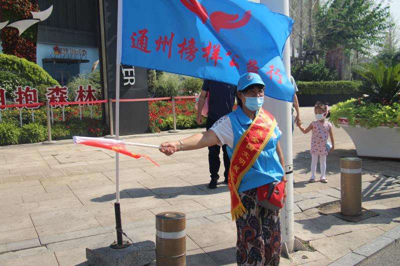 <strong>好湿啊，想要，快快快进来</strong>